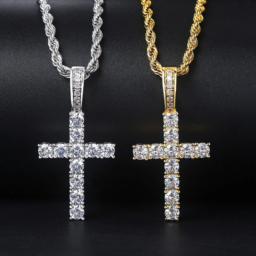 Collana con ciondolo a croce Unisex