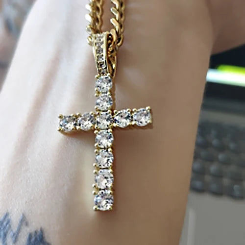 Collana con ciondolo a croce Unisex
