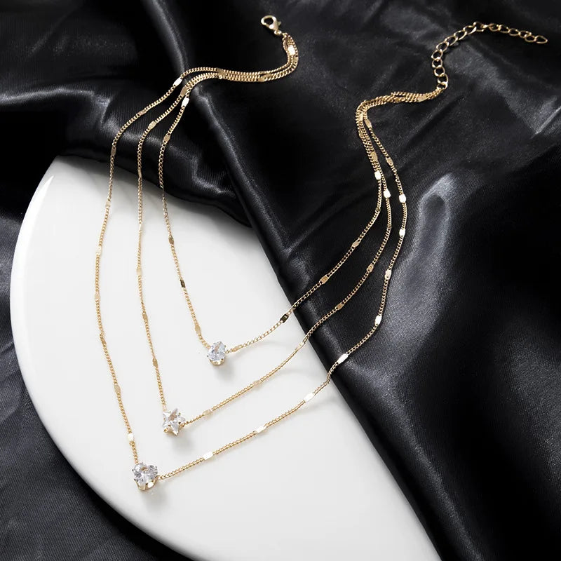 Collana con ciondolo in catena multistrato