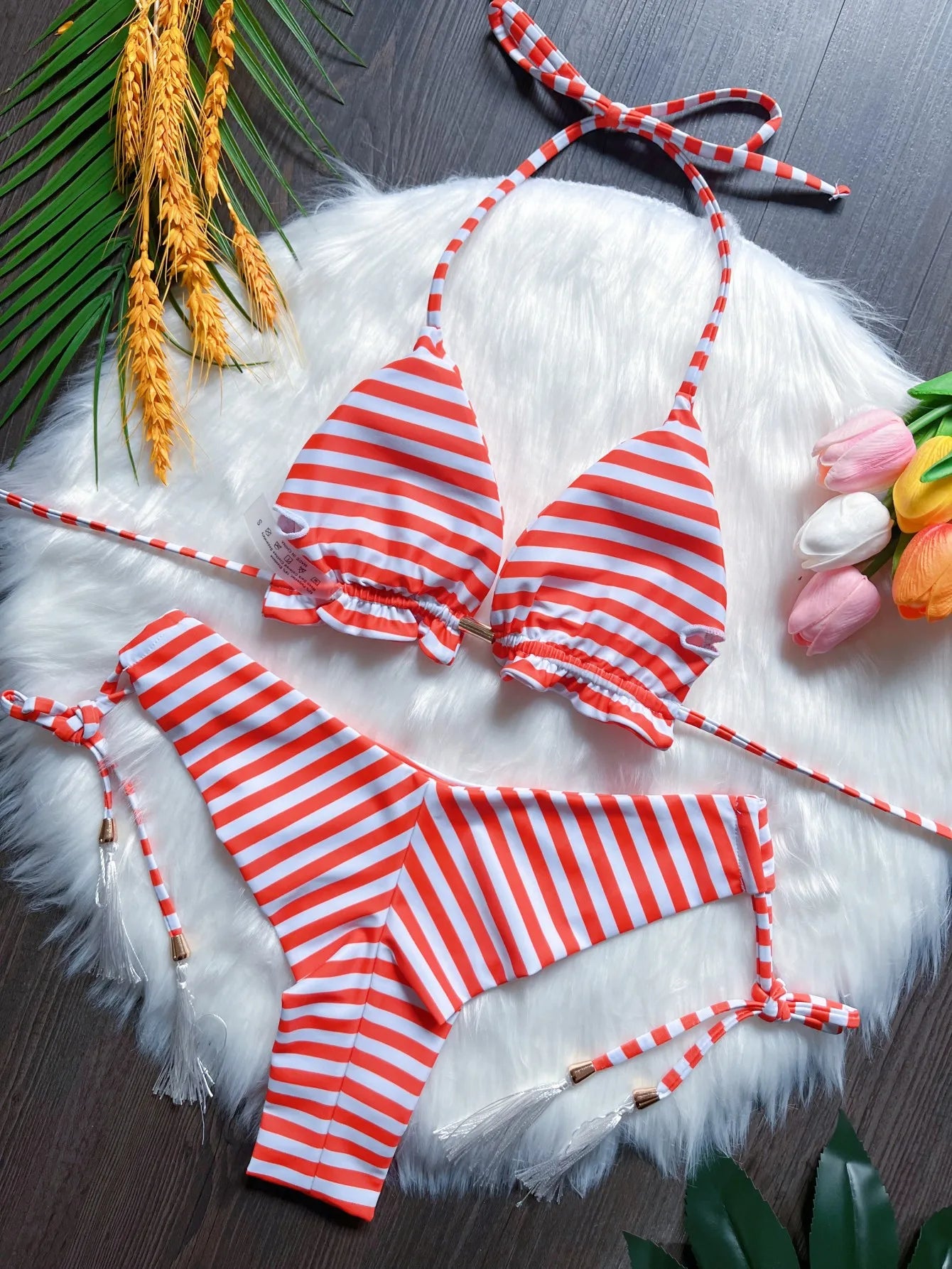 Bikini da donna diverse varianti