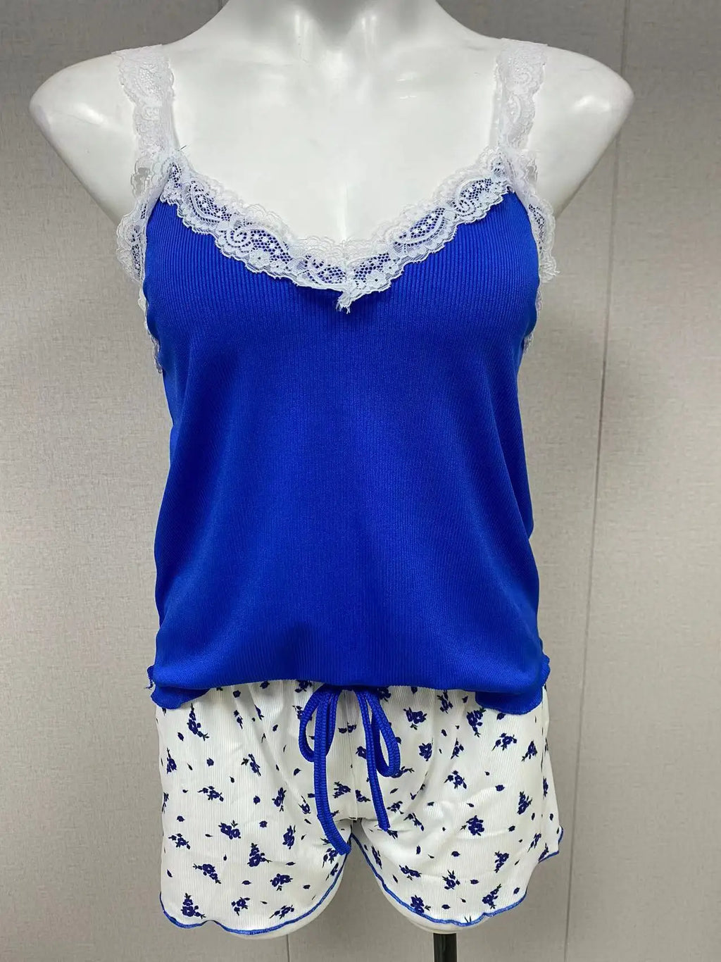 Pigiama da donna in pizzo