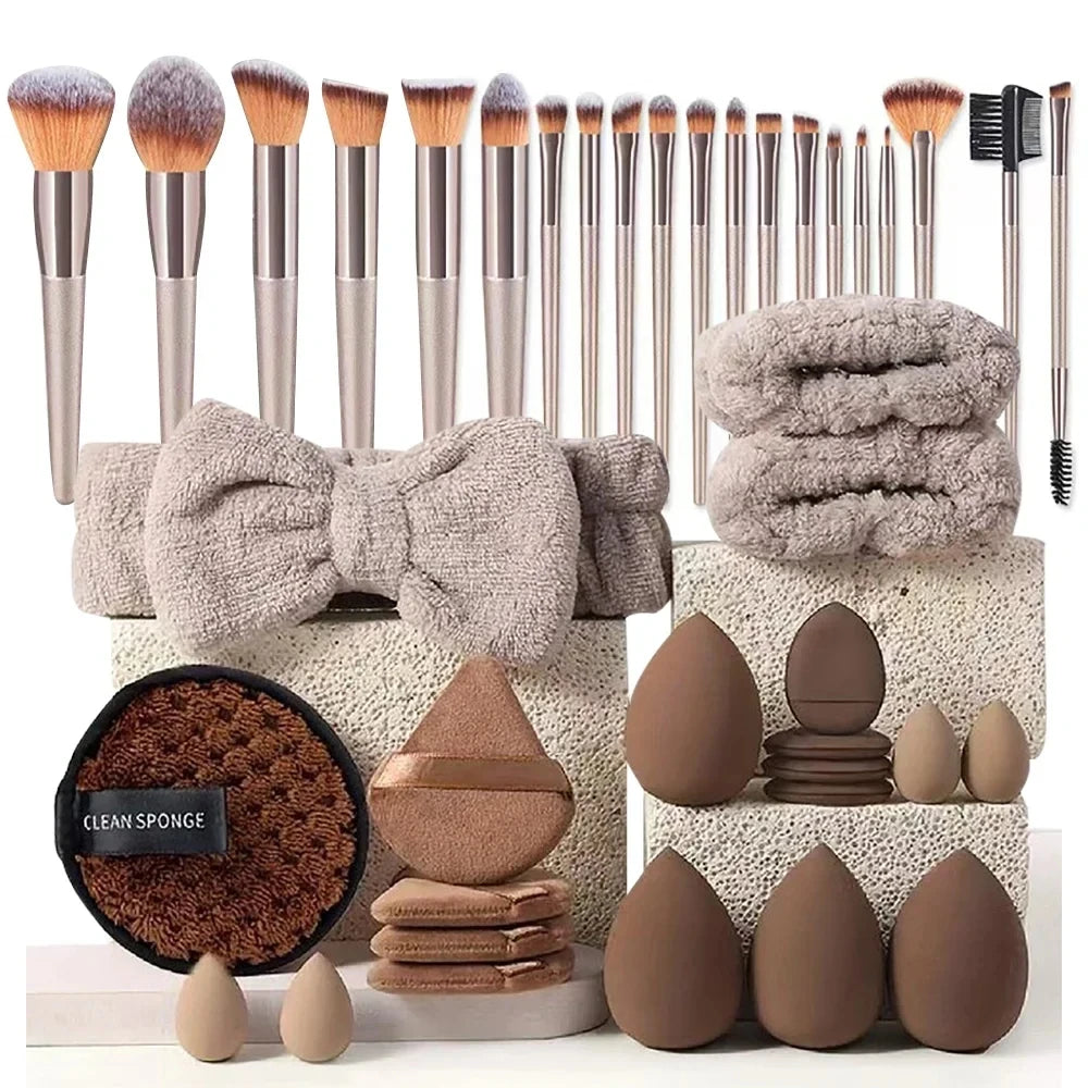33/ 40 pezzi Set di pennelli morbidi per trucco professionali con accessori