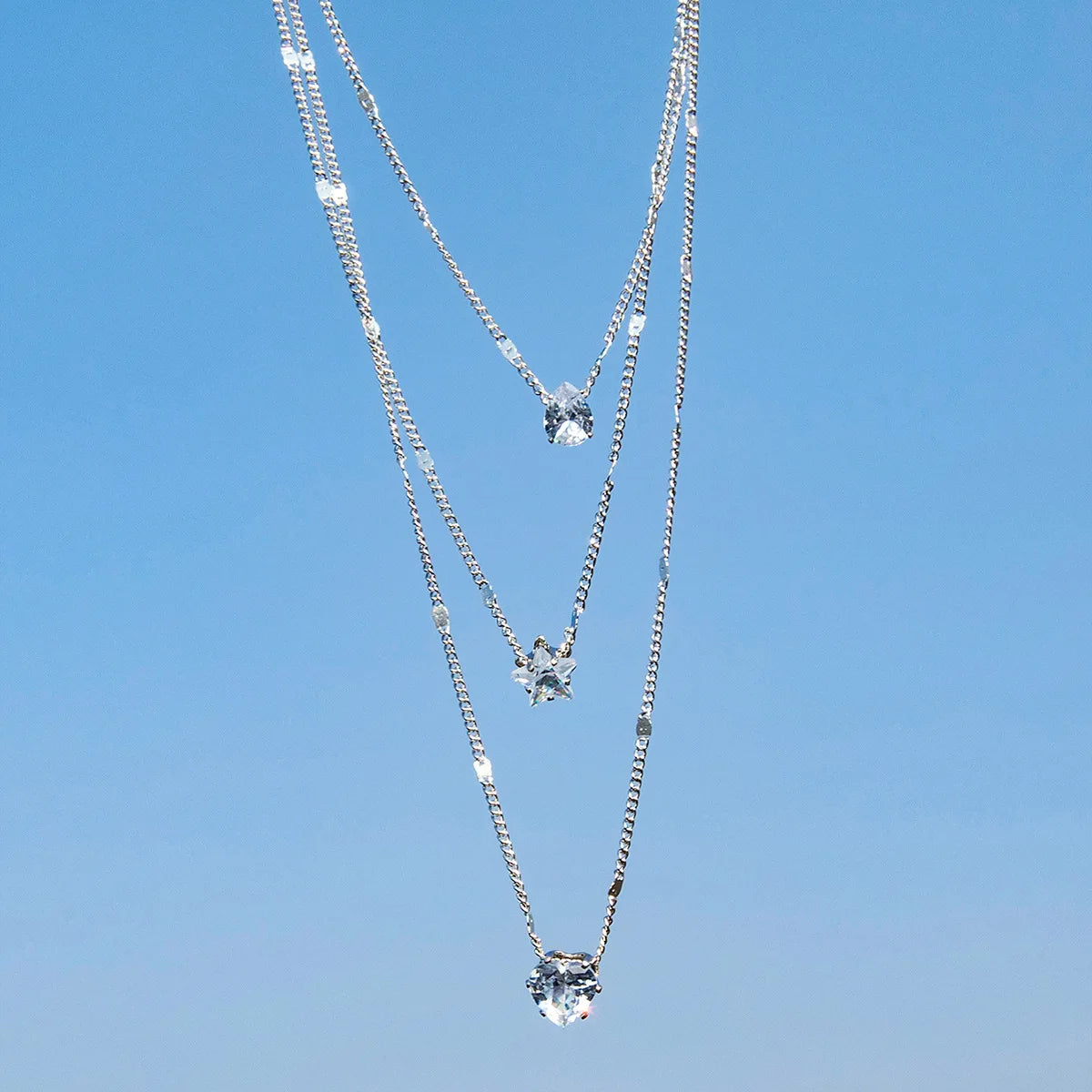 Collana con ciondolo in catena multistrato