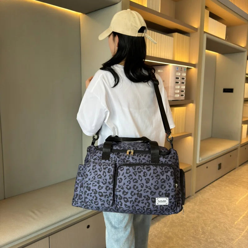 Classica borsa da viaggio di grande capacità con stampa leopardata con tasche multiple e scomparto per scarpe