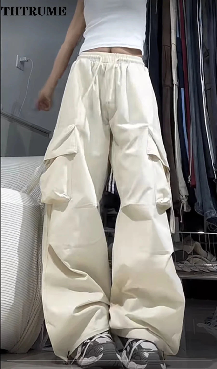 Pantaloni da donna larghi con tasconi