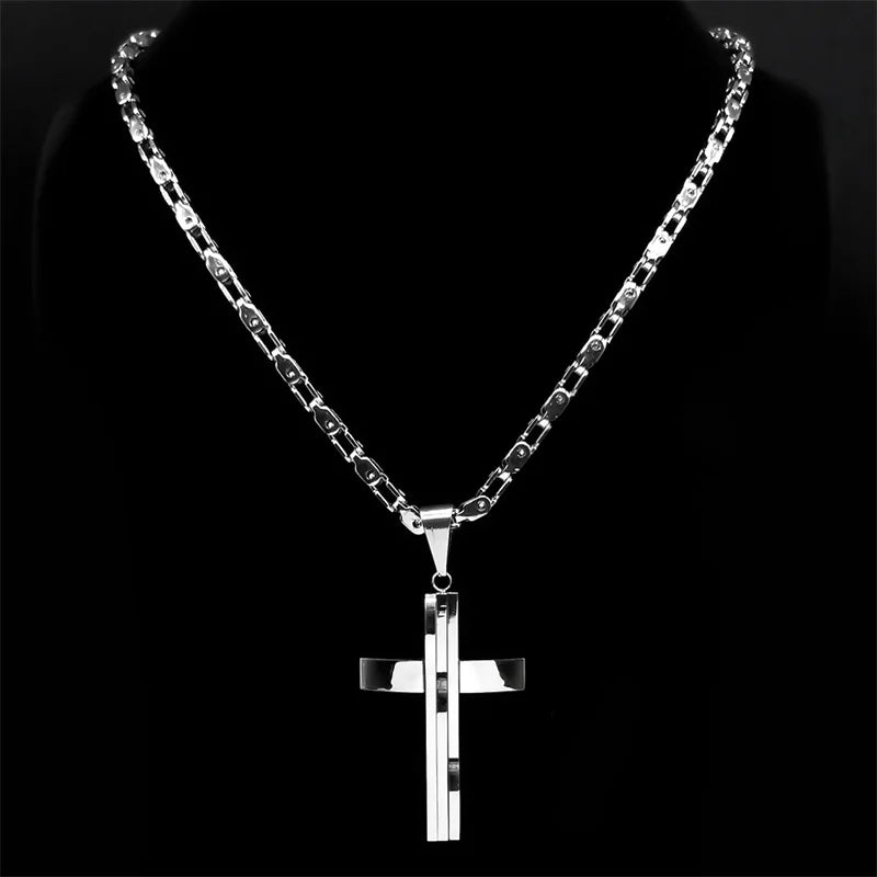 Collana con ciondolo a croce in acciaio inossidabile