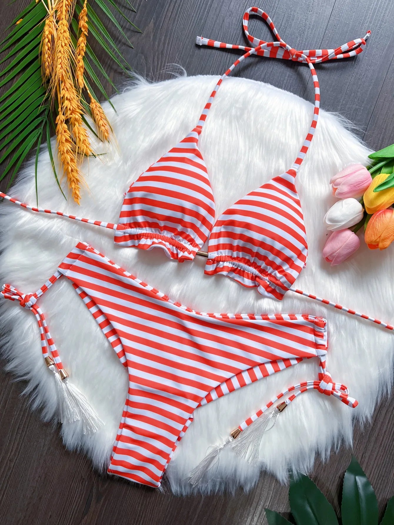 Bikini da donna diverse varianti