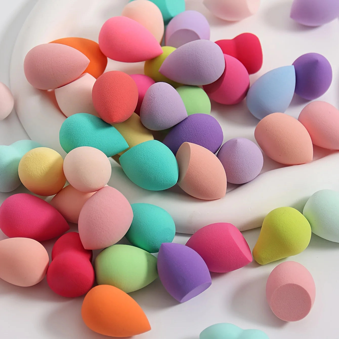 50/100 pezzi set di mini spugnette di varie forme e colori