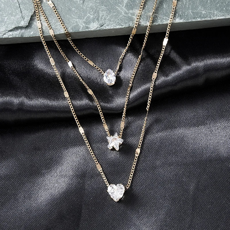 Collana con ciondolo in catena multistrato