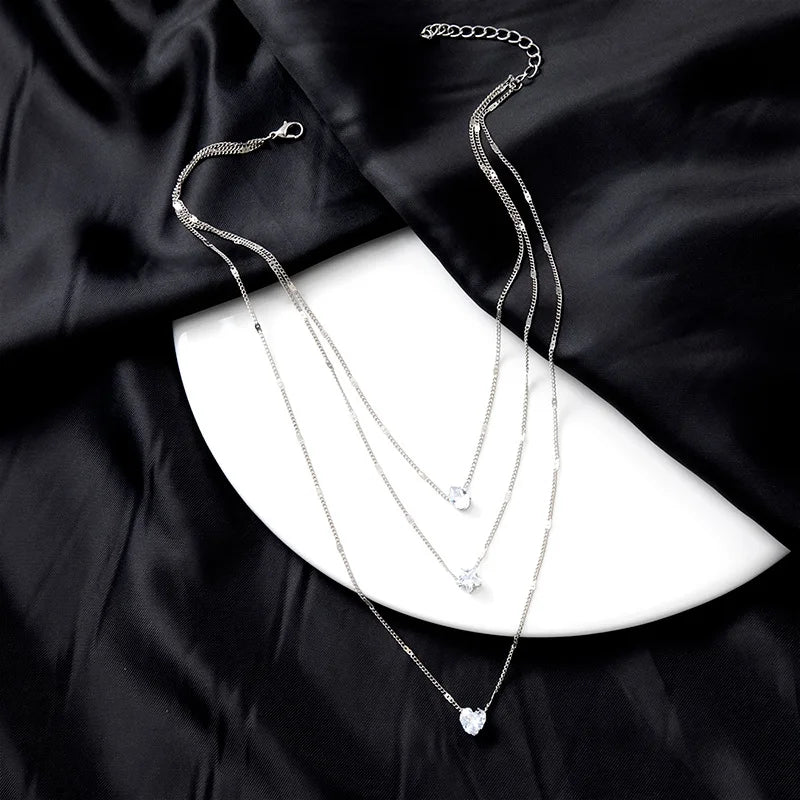 Collana con ciondolo in catena multistrato