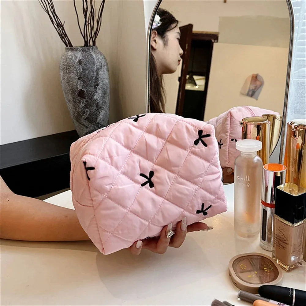 Borsa per il trucco ricamata con fiocco per donna Borsa per articoli da toeletta cosmetici da viaggio di grande capacità