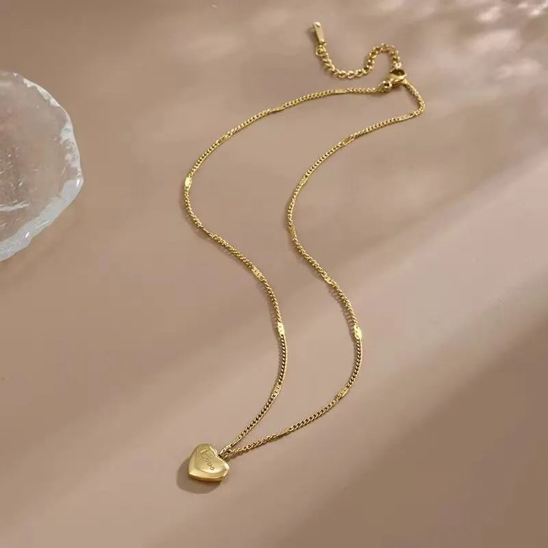 Collana color oro con cuoricino