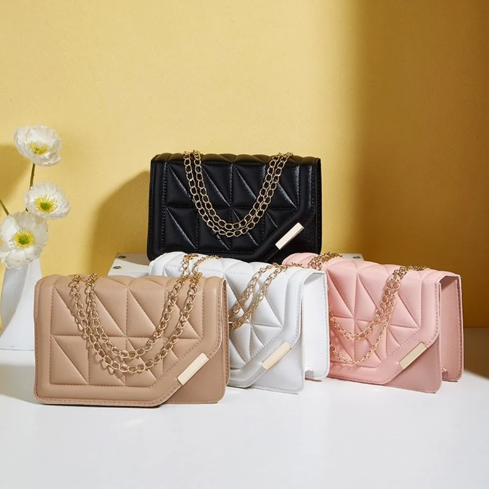 Borsa da donna a tracolla modello trapuntato