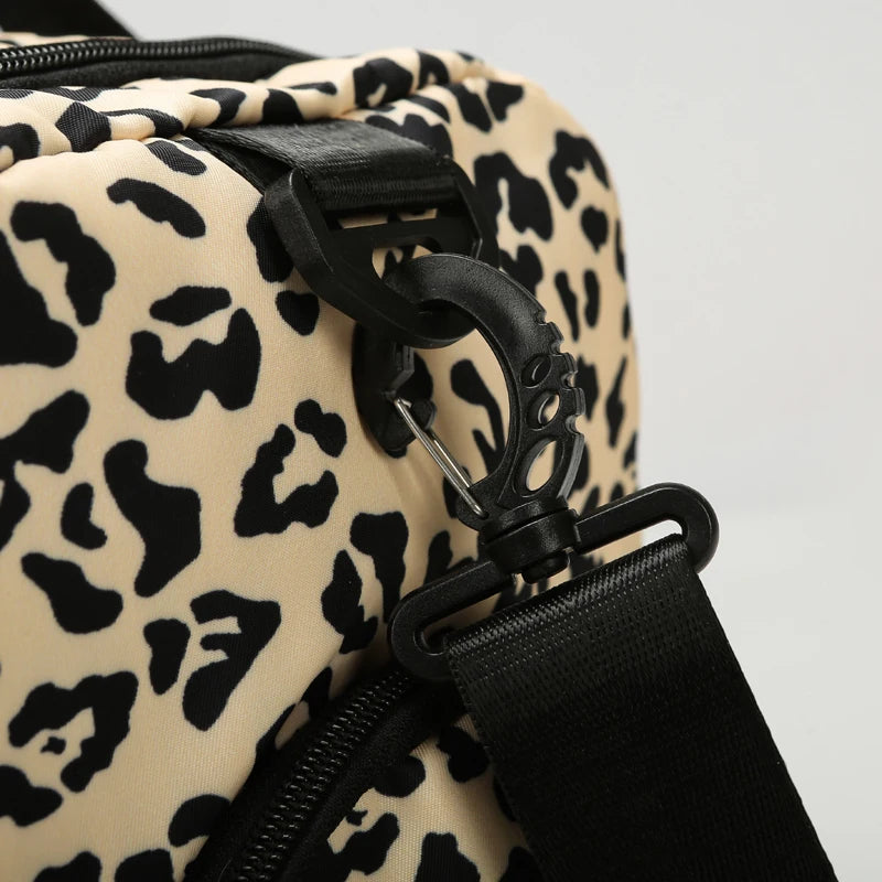 Classica borsa da viaggio di grande capacità con stampa leopardata con tasche multiple e scomparto per scarpe