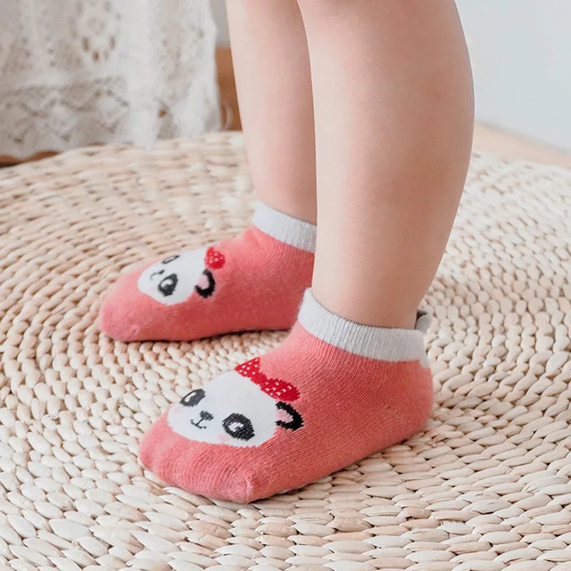6 paia di calzini di cotone antiscivolo per bambini Cartoon Animal Pattern