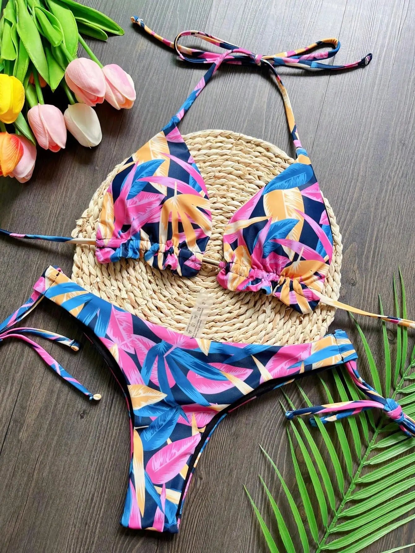 Bikini da donna diverse varianti