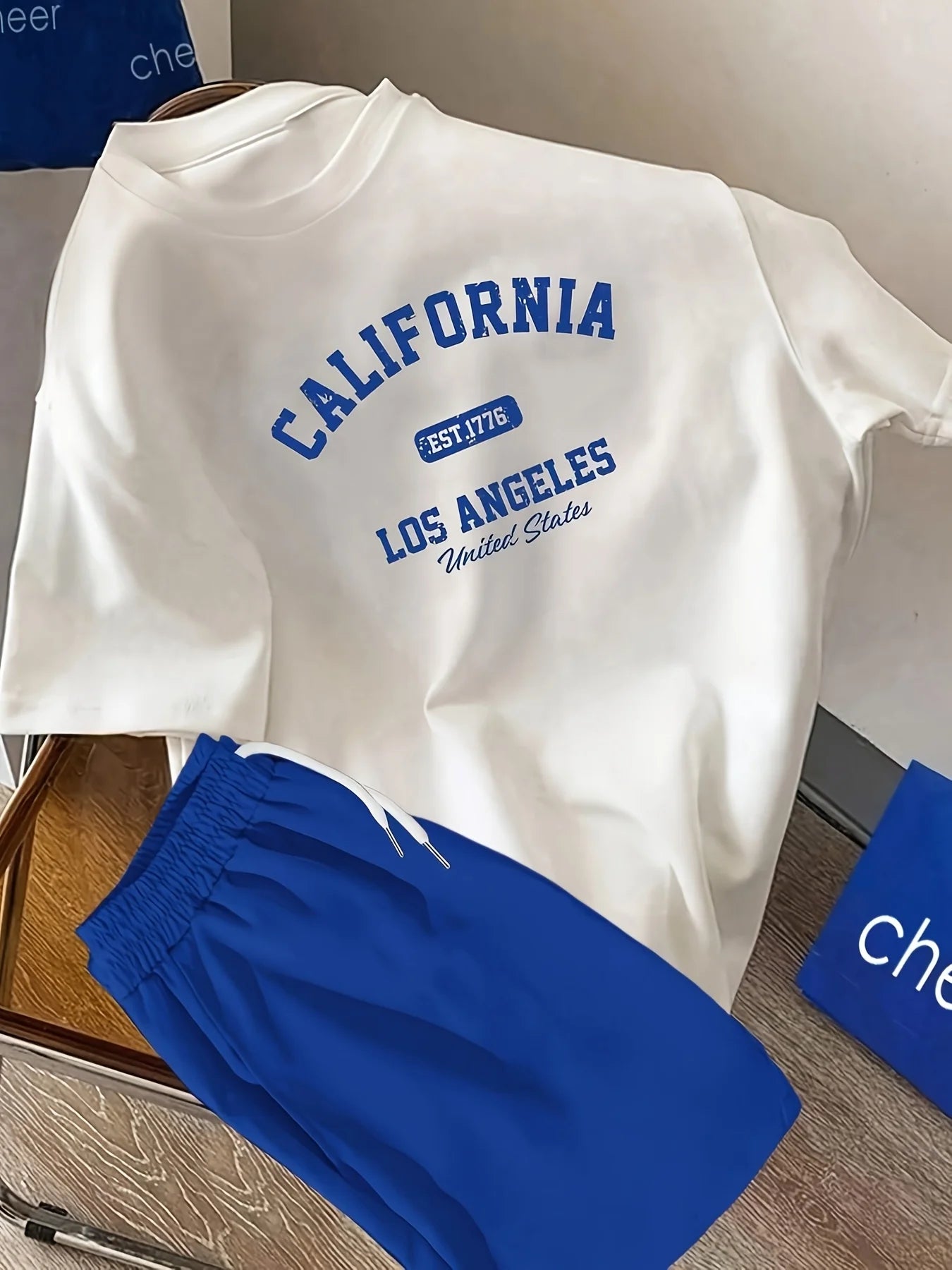 T-shirt e pantaloncini a maniche corte con stampa Moda Americana
