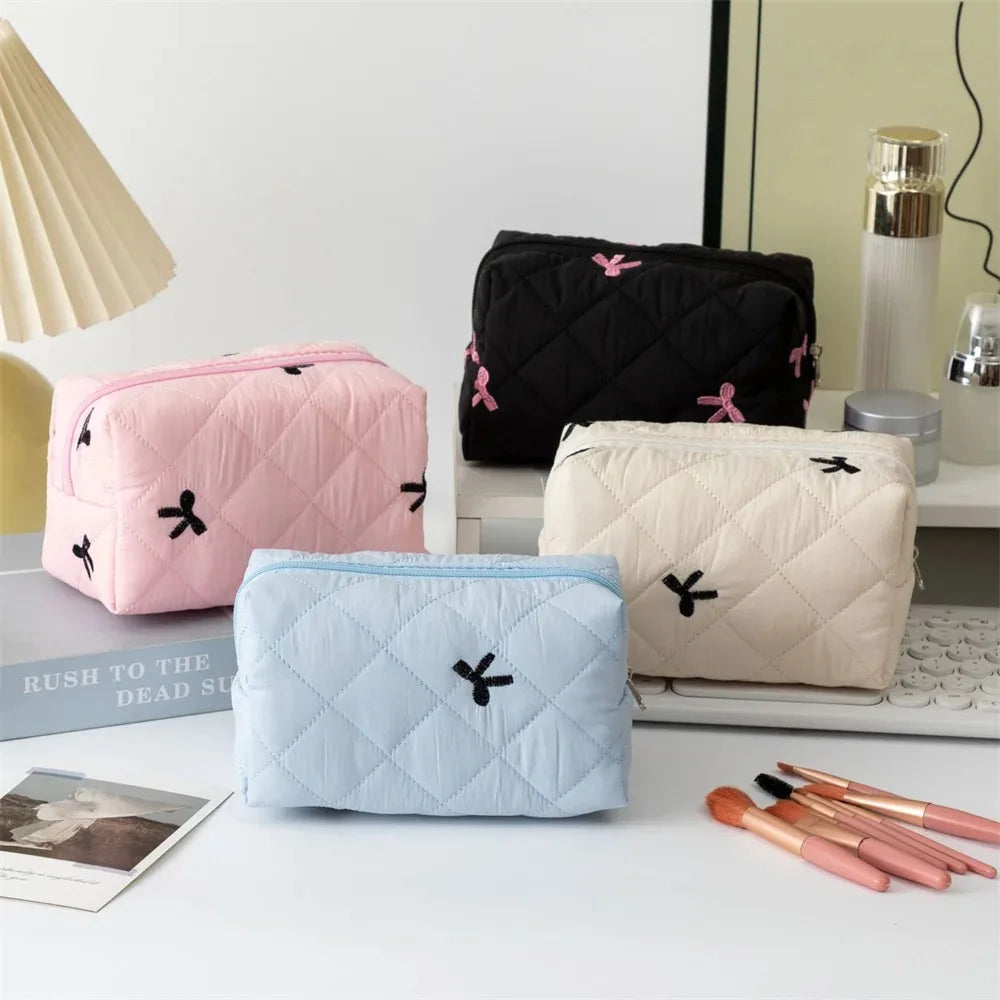 Borsa per il trucco ricamata con fiocco per donna Borsa per articoli da toeletta cosmetici da viaggio di grande capacità