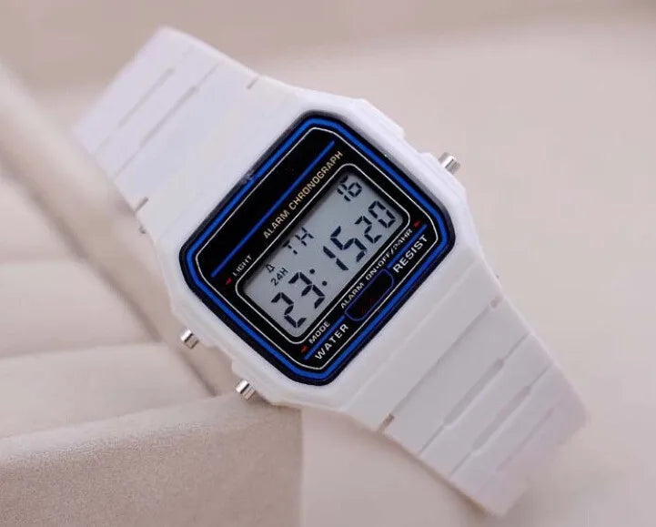 Orologio digitale per uomo Impermeabile Modello casio
