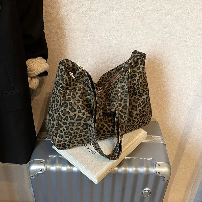 Borsa a tracolla da donna in tessuto morbido alla moda Borsa a tracolla da donna con stampa leopardata di grande capacità