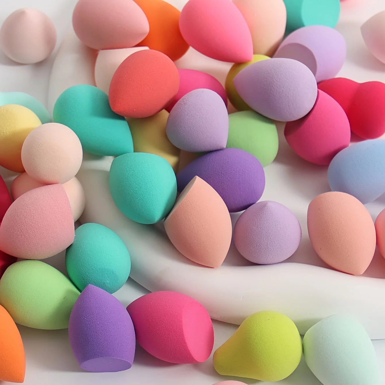 50/100 pezzi set di mini spugnette di varie forme e colori