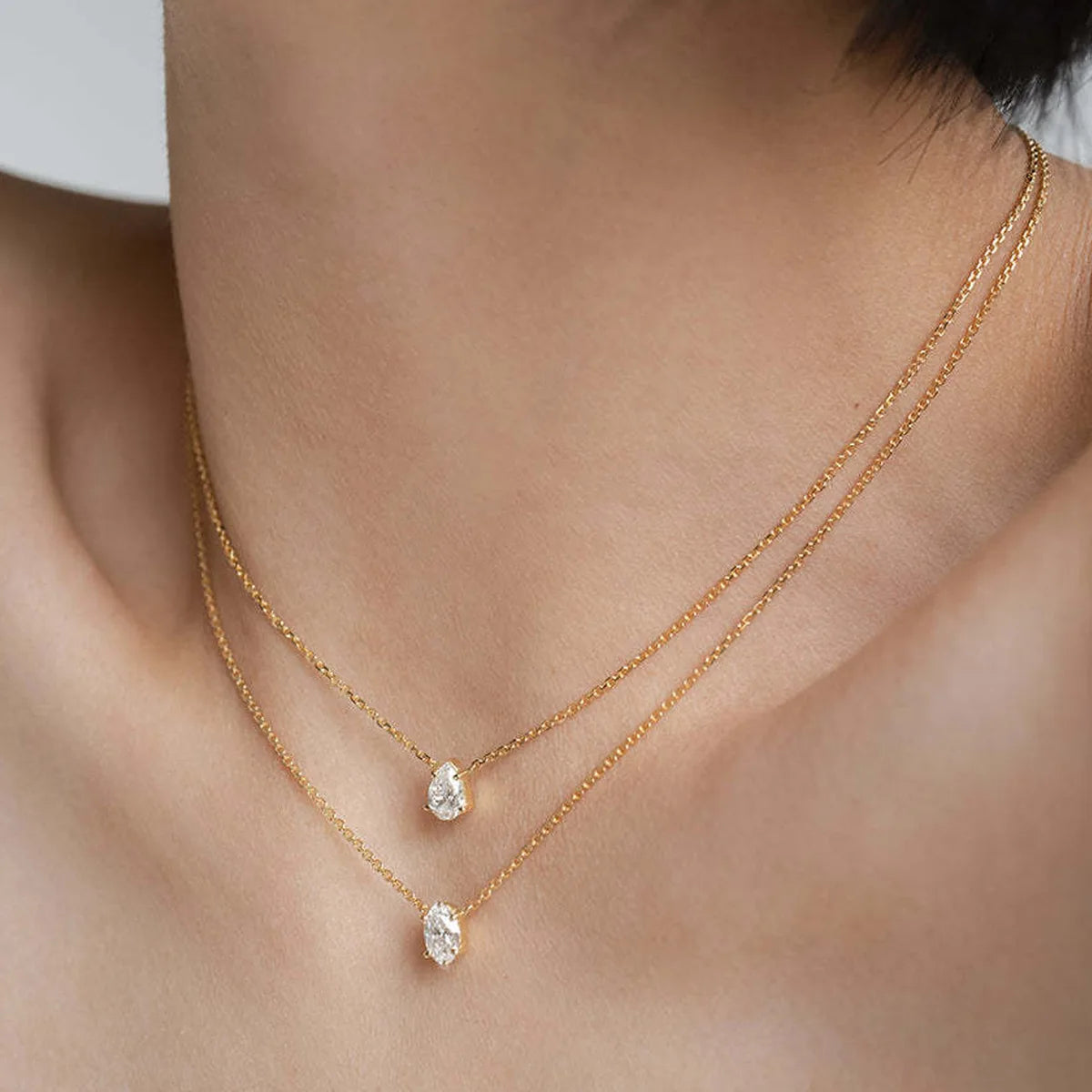 Collana con ciondolo in catena multistrato